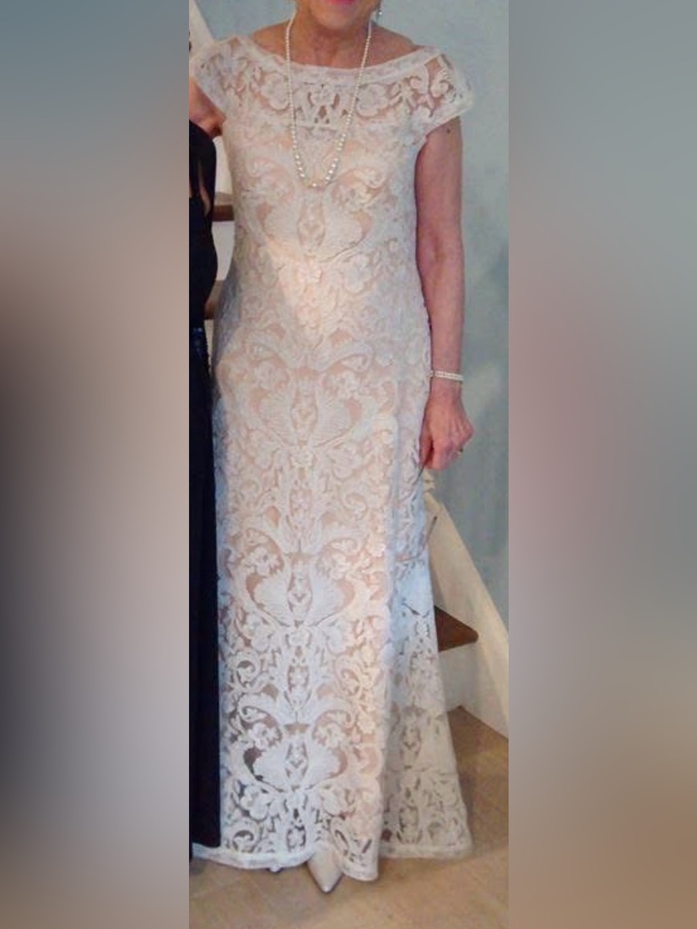 TADASHI SHOJI CORDED EMBROIDERED IVORY LACE & TULLE OFF THE SHOULDER GOWN SIZE 8